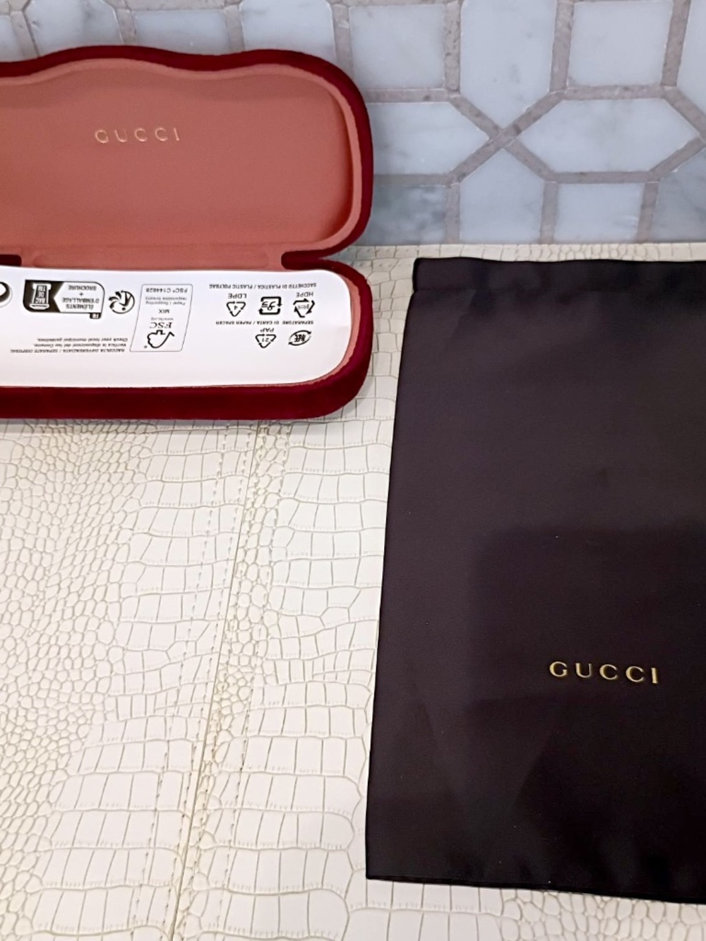 Gucci Burgundy Velvet Sunglass Case. (Large) w/ Gucci Black Silky Pouch - Picture 10 of 16